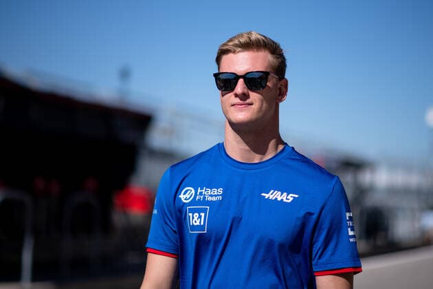 Mick Schumacher GER, Haas F1 Team 47 at the Trackwalk, USA, Formula 1 Grand Prix of the USA, Circuit of the Americas Austin, Mediaday, 20 10 2022 USA, Formula 1 Grand Prix of the USA, Circuit of the Americas Austin, Mediaday, 20 10 2022 Austin Copyright: xEibner Memmlerx EP_MMR
