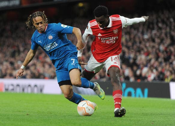 Football - 2022 2023 UEFA Europa League - Group A - Round Two - Arsenal vs PSV Eindhoven - Emirates Stadium - Thursday 20th October 2022 Eddie Nketiah of Arsenal and Xavi Simons of Eindhoven 