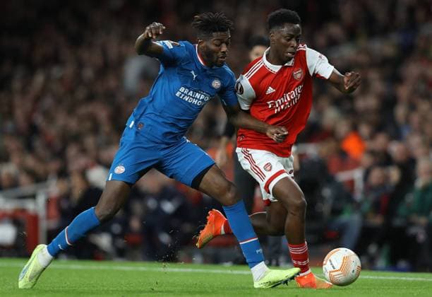 London, England, 20th October 2022. Albert Sambi Lokonga of Arsenal and Noni Madueke of PSV Eindhoven challenge for the ball during the UEFA Europa League match at the Emirates Stadium, London. Picture credit should read: Paul Terry Sportimage EDITORIAL USE ONLY. No use with unauthorised audio, video, data, fixture lists, club league logos or live services. Online in-match use limited to 120 images, no video emulation. No use in betting, games or single club league player publications. SPI-1970-0062