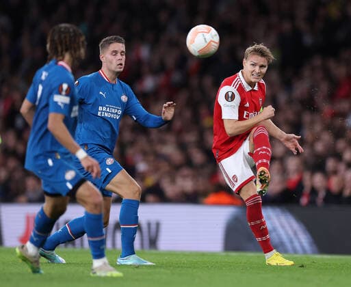 Arsenal gegen PSV Eindhoven 20. Oktober 2022, London Europa League Gruppenphase Arsenal gegen PSV Eindhoven Martin Odegaard von Arsenal Foto Jacques Feeney Abseits London UK  Copyright: xJacquesxFeeneyx xOffsidexOffside