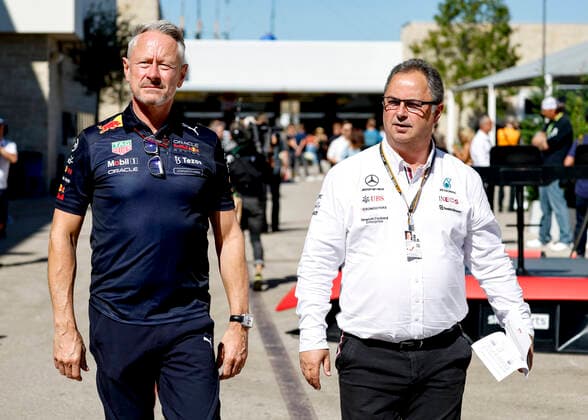 Jonathan Wheatley GBR, Oracle Red Bull Racing , Ron Meadows GBR, Mercedes AMG Petronas F1 Team , F1 Grand Prix of USA at Circuit of The Americas on October 21, 2022 in Austin, United States of America Photo by HOCH ZWEI Austin United States of America