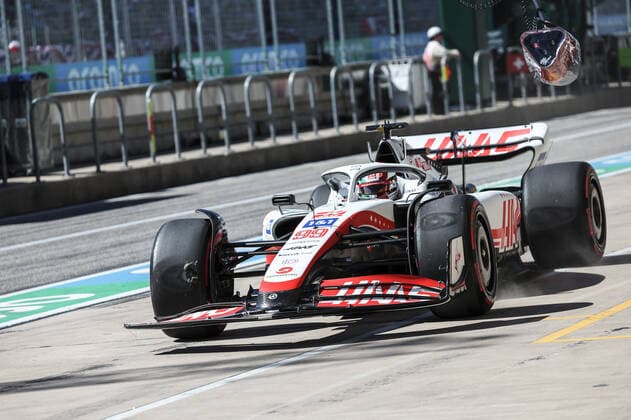 99 GIOVINAZZI Antonio (ita), Haas F1 Team VF-22 Ferrari, action during the Formula 1 Aramco United States Grand Prix 2022, 19th round of the 2022 FIA Formula One World Championship, WM, Weltmeisterschaft from October 21 to 23, 2022 on the Circuit of the Americas, in Austin, Texas - F1 - UNITED STATES GRAND PRIX 2022 DPPI Panoramic  G00D4978