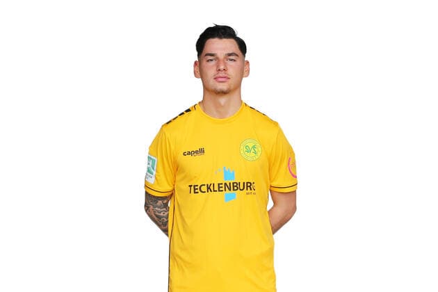 Straelen, Germany 22 October 2022 Regionalliga West 2022 2023 SV Straelen team shooting team photo Marco Cirillo SV Straelen Tecklenburg stadium North Rhine Westphalia Copyright: xFotostandx xvanxderxVeldenx