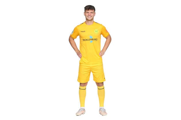 Straelen, Germany 22 October 2022 Regionalliga West 2022 2023 SV Straelen team shooting team photo Ole Paeffgen SV Straelen Tecklenburg stadium North Rhine Westphalia Copyright: xFotostandx xvanxderxVeldenx