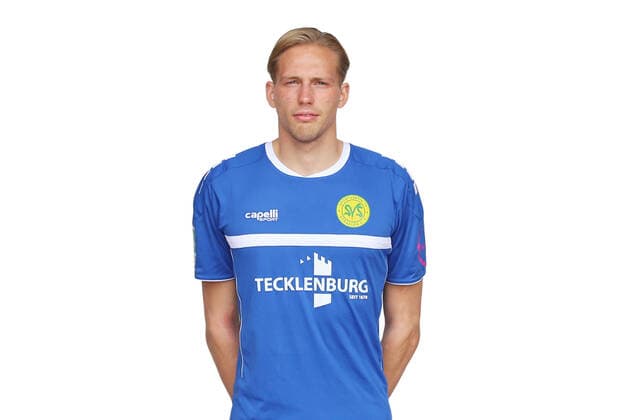 Straelen, Germany 22 October 2022 Regionalliga West 2022 2023 SV Straelen team shooting team photo goalkeeper Julian Paris SV Straelen Tecklenburg stadium North Rhine Westphalia Copyright: xFotostandx xvanxderxVeldenx