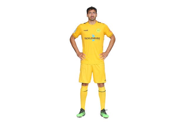 Straelen, Germany 22 October 2022 Regionalliga West 2022 2023 SV Straelen team shooting team photo Hassine Refai SV Straelen Tecklenburg stadium North Rhine Westphalia Copyright: xFotostandx xvanxderxVeldenx