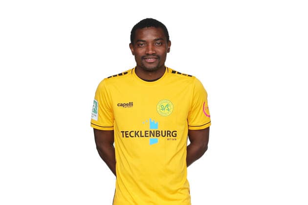 Straelen, Germany 22 October 2022 Regionalliga West 2022 2023 SV Straelen team shooting team photo Chigaemenzu Francis Ubabuik SV Straelen Tecklenburg stadium North Rhine Westphalia Copyright: xFotostandx xvanxderxVeldenx