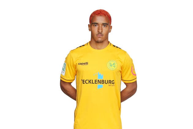 Straelen, Germany 22 October 2022 Regionalliga West 2022 2023 SV Straelen team shooting team photo Tyron Ken Rayomba Mata SV Straelen Tecklenburg stadium North Rhine-Westphalia Copyright: xFotostandx xvanxderxVeldenx
