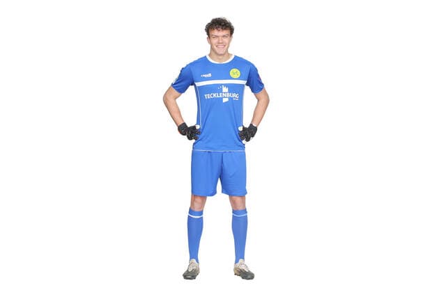 Straelen, Germany 22 October 2022 Regionalliga West 2022 2023 SV Straelen team shooting team photo goalkeeper Kevin Kratzsch SV Straelen Tecklenburg stadium North Rhine Westphalia Copyright: xFotostandx xvanxderxVeldenx