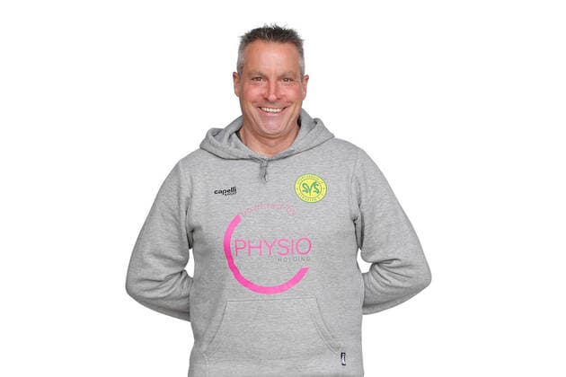 Straelen, Germany 22 October 2022 Regionalliga West 2022 2023 SV Straelen team shooting team photo Physio Marco van Hees SV Straelen Tecklenburg stadium North Rhine Westphalia Copyright: xFotostandx xvanxderxVeldenx