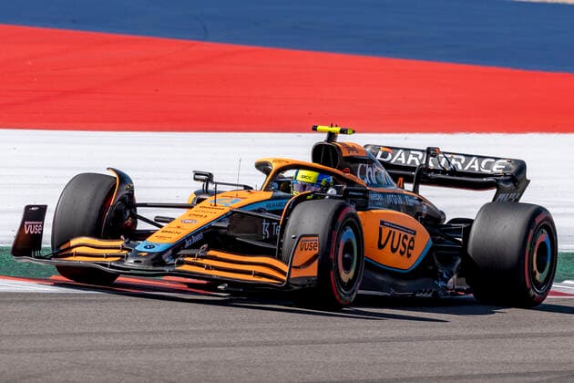 Oct 22, 2022..Lando Norris 4 from the McLaren racing team in action at the Formula 1 at Circuit of the Americas in Austin Texas. Austin USA - ZUMAc04_ 20221022_zaf_c04_131 Copyright: xRobertxBackmanx