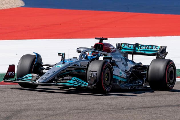 Oct 22, 2022.. George Russell 63 for the Mercedes-AMG Petronas F1 Team in action at the Formula 1 at Circuit of the Americas in Austin Texas. Austin USA - ZUMAc04_ 20221022_zaf_c04_129 Copyright: xRobertxBackmanx