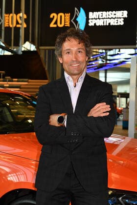 Peter Schlickenrieder Award of the Bavarian Sports Award 2022 honor, award, prize BMW World Munich 22 October 2022
