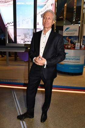 Norbert Schramm Award of the Bavarian Sports Award 2022 honor, award, prize BMW World Munich 22 October 2022