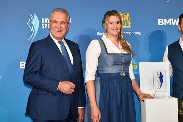 Joachim Herrmann, Natalie Geisenberger Award of the Bavarian Sports Award 2022 honor, award, prize BMW World Munich 22 October 2022