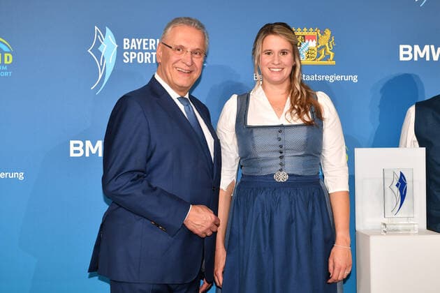 Joachim Herrmann, Natalie Geisenberger Award of the Bavarian Sports Award 2022 honor, award, prize BMW World Munich 22 October 2022