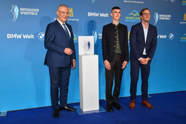 Joachim Herrmann, Ben Neumann and Quirin Rohleder Award of the Bavarian Sports Award 2022 Honor, award, prize BMW World Munich 22 October 2022