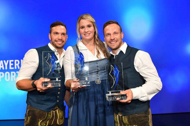 Tobias Arlt, Natalie Geisenberger and Tobias Wendl Bavarian Sports Award 2022 honor, award, prize BMW World Munich 22 October 2022