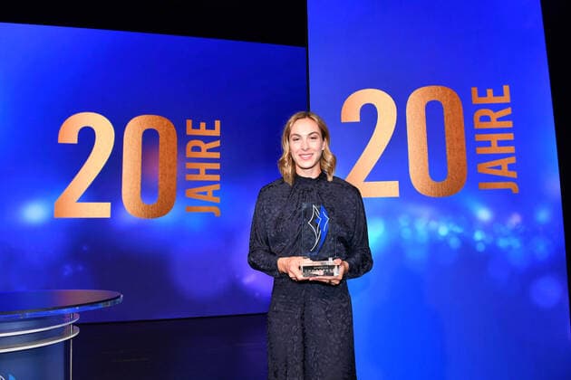 Alexandra Burghardt Award of the Bavarian Sports Award 2022 honor, award, prize BMW World Munich 22 October 2022