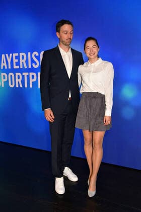 Gina Lückenkemper with escort awarding of the Bavarian Sports Award 2022 honor, award, prize BMW World Munich 22 October 2022
