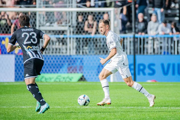 Flavien Tait (Stade Rennais) FOOTBALL : Angers SCO vs Stade Rennais - Ligue 1 - Journee 12 - 23 10 2022 BaptisteAutissier Panoramic 