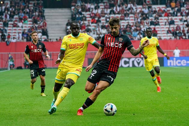 Mattia Viti (OGC Nice) - Evann Guessand (FC Nantes) FOOTBALL : OGC Nice vs FC Nantes - Ligue 1 Uber Eats - Nice - 23 10 2022 NorbertScanella Panoramic 