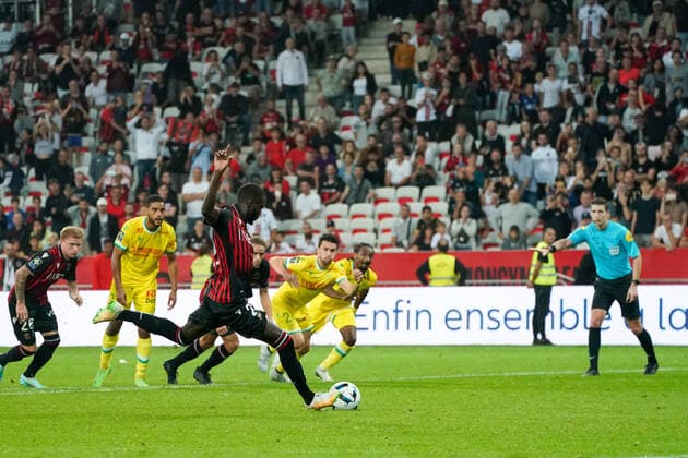Penalty - Nicolas Pepe (OGC Nice) FOOTBALL : OGC Nice vs FC Nantes - Ligue 1 Uber Eats - Nice - 23 10 2022 NorbertScanella Panoramic 