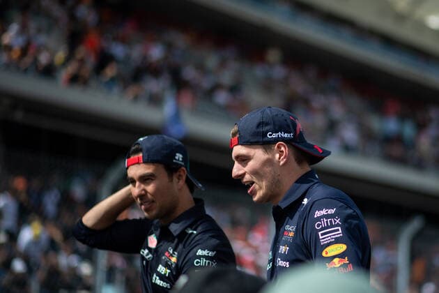 Max Verstappen NED, Oracle Red Bull Racing 1 , Sergio Checo Perez MEX, Oracle Red Bull Racing 11 at the drivers parade, USA, Formula 1 Grand Prix of the USA, Circuit of the Americas Austin, Raceday, 23 10 2022 USA, Formula 1 Grand Prix of the USA, Circuit of the Americas Austin, Raceday, 23 10 2022 Austin Copyright: xEibner Memmlerx EP_MMR