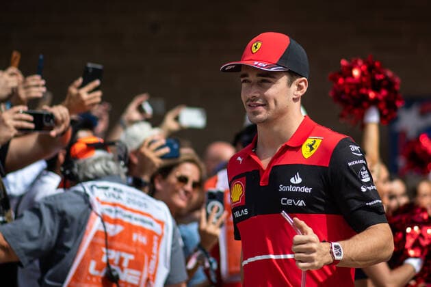 Charles Leclerc MCO, Scuderia Ferrari 16 at driver parade with Texas cheerleaders, USA, Formula 1 United States Grand Prix, Circuit of the Americas Austin, Raceday, 23 10 2022 USA, Formula 1 United States Grand Prix, Circuit of the Americas Austin, Raceday, 23 10 2022 Austin Copyright: xEibner Memmlerx EP_MMR