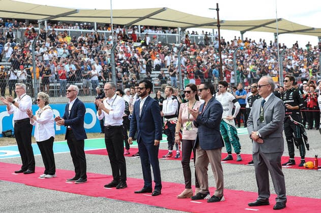 BEN SULAYEM Mohammed (uae), President of the FIA, portrait during tribute for Dietrich Mateschitz™s death during the Formula 1 Aramco United States Grand Prix 2022, 19th round of the 2022 FIA Formula One World Championship, WM, Weltmeisterschaft from October 21 to 23, 2022 on the Circuit of the Americas, in Austin, Texas - F1 - UNITED STATES GRAND PRIX 2022 - RACE DPPI Panoramic  G00D8170