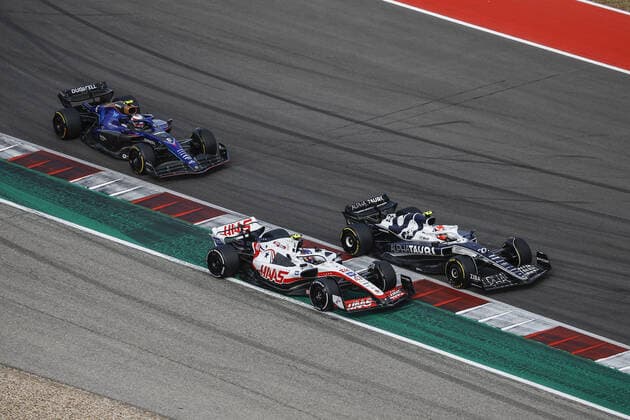 47 SCHUMACHER Mick (ger), Haas F1 Team VF-22 Ferrari, action 22 TSUNODA Yuki (jap), Scuderia AlphaTauri AT03, action 06 LATIFI Nicholas (can), Williams Racing FW44, action during the Formula 1 Aramco United States Grand Prix 2022, 19th round of the 2022 FIA Formula One World Championship, WM, Weltmeisterschaft from October 21 to 23, 2022 on the Circuit of the Americas, in Austin, Texas - F1 - UNITED STATES GRAND PRIX 2022 - RACE DPPI Panoramic 00122044__R3_5063