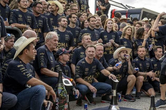 Austin - 24-10-2022, Texas, Christian Horner, Max Verstappen at the Formula 1 USA Grand Prix, Formula 1 USA Grand Prix Sunday  x18977124x Copyright: