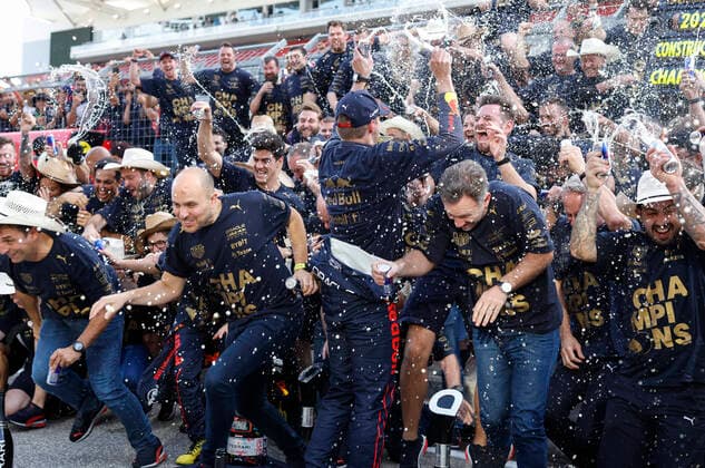 1 Max Verstappen NLD, Oracle Red Bull Racing , Christian Horner GBR, Oracle Red Bull Racing and Oracle Red Bull Racing Team celebrates winning the 2022 World Constructors Championship, F1 Grand Prix of USA at Circuit of The Americas on October 23, 2022 in Austin, United States of America Photo by HOCH ZWEI Austin United States of America