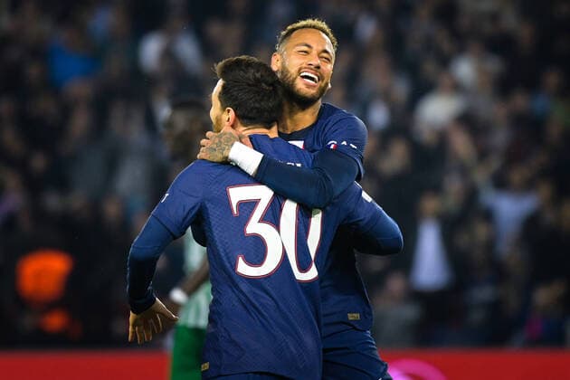 Bilder des Jahres, Sport 10 Oktober Sport Themen der Woche KW43 Sport Bilder des Tages Attitude - Joie de Lionel Leo Messi ( 30 - PSG ) - Neymar Jr ( 10 - PSG ) - FOOTBALL : Paris Saint Germain vs Maccabi Haifa FC - Ligue des Champions - 25 10 2022 FedericoPestellini Panoramic 