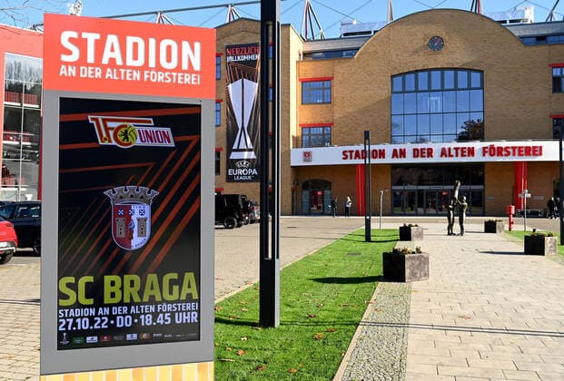 Football, men, season 2022 2023, Europa League, 1 FC Union Berlin, training before the Europa League match 1 FC Union Berlin SC Sporting Braga, in the picture digital notice board for the match against Braga, 26 10 2022, Copyright: xMatthiasxKochx