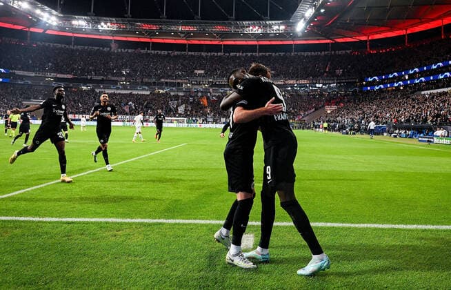 26 10 2022, xpsx, football UEFA Champions League, Eintracht Frankfurt Olympique Marseille v l celebrate the goal, goal celebration to 2 1 goal scorer Randal Kolo Muani Eintracht Frankfurt DFL DFB REGULATIONS PROHIBIT ANY USE OF PHOTOGRAPHS as IMAGE SEQUENCES and or QUASI VIDEO emspor Frankfurt