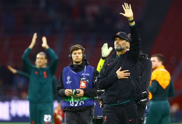 Sport Themen der Woche KW43 Sport Bilder des Tages Mandatory Credit: Photo by Kieran McManus Shutterstock (13491319bg) Liverpool manager Jurgen Klopp celebrates at full time Ajax v Liverpool, UEFA Champions League, Group A, Football, Johan Cruijff Arena, Amsterdam, Netherlands - 26 Oct 2022 EDITORIAL USE ONLY No use with unauthorised audio, video, data, fixture lists, club league logos or live services. Online in-match use limited to 120 images, no video emulation. No use in betting, games or single club league player publications. Ajax v Liverpool, UEFA Champions League, Group A, Football, Johan Cruijff Arena, Amsterdam, Netherlands - 26 Oct 2022 EDITORIAL USE ONLY No use with unauthorised audio, video, data, fixture lists, club league logos or live services. Online in-match use limited to 120 images, no video emulation. No use in betting, games or single club league player publications.  Copyright: xKieranxMcManus Shutterstockx 13491319bg