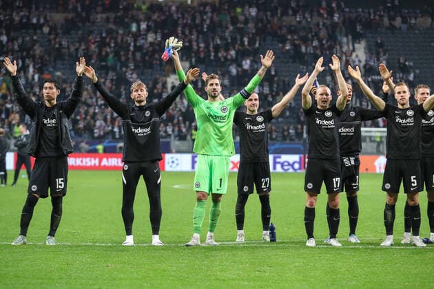 xMHx UEFA Champions League Eintracht Frankfurt Olympique Marseille on 26 10 2022 at Deutsche Bank Park in Frankfurt jubilation over the victory at the team of Eintracht Frankfurt , here with Daichi Kamada Frankfurt 15 , Christopher Lenz Frankfurt 25 , goalkeeper Kevin Trapp Frankfurt 1 , Mario Götze Goetze Gotze Frankfurt 27 , Sebastian Rode Frankfurt 17 , Timothy Chandler Frankfurt 22 , Hrvoje Smolcic Frankfurt 5 , Kristijan Jakic Frankfurt 6 MH