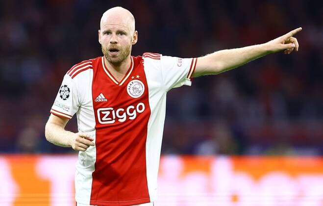 Mandatory Credit: Photo by Kieran McManus Shutterstock (13491319cu) Davy Klaassen of Ajax Ajax v Liverpool, UEFA Champions League, Group A, Football, Johan Cruijff Arena, Amsterdam, Netherlands - 26 Oct 2022 EDITORIAL USE ONLY No use with unauthorised audio, video, data, fixture lists, club league logos or live services. Online in-match use limited to 120 images, no video emulation. No use in betting, games or single club league player publications. Ajax v Liverpool, UEFA Champions League, Group A, Football, Johan Cruijff Arena, Amsterdam, Netherlands - 26 Oct 2022 EDITORIAL USE ONLY No use with unauthorised audio, video, data, fixture lists, club league logos or live services. Online in-match use limited to 120 images, no video emulation. No use in betting, games or single club league player publications. Copyright: xKieranxMcManus Shutterstockx 13491319cu