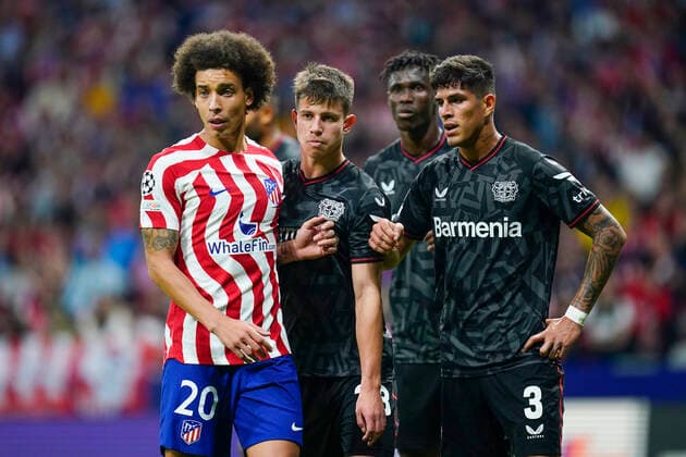 ESP: Atletico de Madrid - Bayer 04 Leverkusen. UEFA Champions League, Group B. Date 5 Axel Witsel of Atletico de Madrid and Adam Hlozek of Bayer 04 Leverkusen during the UEFA Champions League match, group B between Atletico de Madrid and Bayer 04 Leverkusen played at Civitas Metropolitano Stadium on October 26, 2022 in Madrid, Spain. kpng Copyright: xSergioxRuizx xPRESSINx PS_221026_105