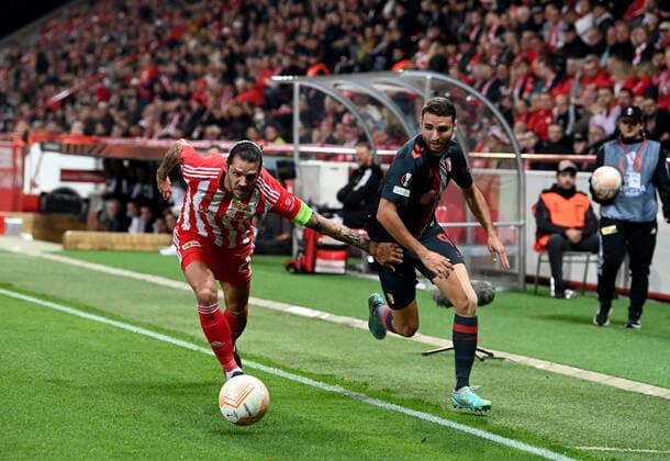 Football, Men, Season 2022 2023, Europa League Group D, Matchday 5 1 FC Union Berlin SC Sporting Braga, v l Christopher Trimmel 1 FC Union , Abel Ruiz SC Sporting Braga , 27 10 2022, Copyright: xMatthiasxKochx