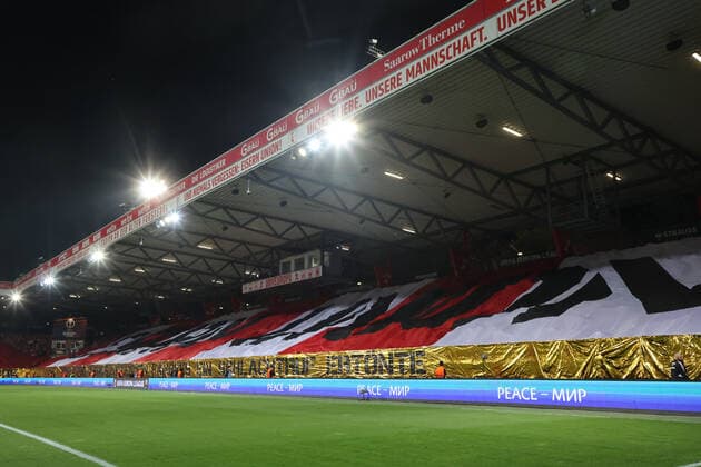 DEU, Europa League, 1 FC Union vs SC Braga, 27 10 2022, Stadion Alte Foersterei, Berlin, DEU, Europa League, 1 FC Union vs SC Braga, in picture 1 FC Union fans DFL regulations prohibit any use of Photographs as image sequences and or quasi video Foto Juergen Engler nordphoto GmbH JuergenxEngler nph00076