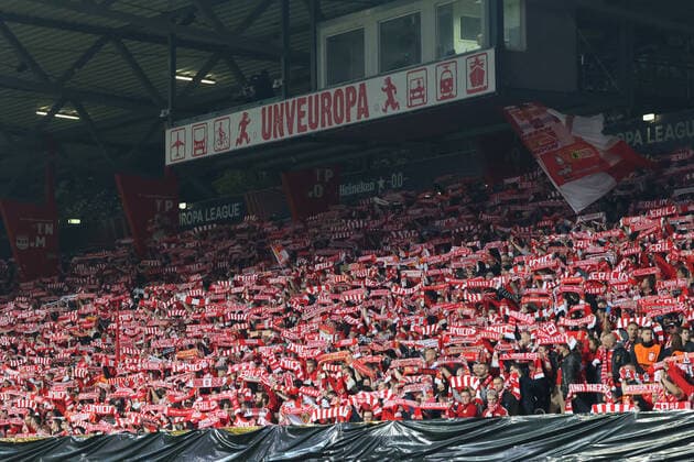 DEU, Europa League, 1 FC Union vs SC Braga, 27 10 2022, Stadion Alte Foersterei, Berlin, DEU, Europa League, 1 FC Union vs SC Braga, in picture 1 FC Union fans DFL regulations prohibit any use of Photographs as image sequences and or quasi video Foto Juergen Engler nordphoto GmbH JuergenxEngler nph00076