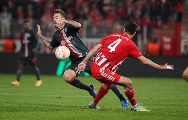 Iuri Medeiros, Diego Leite duel match scene action sports football soccer UEL UEFA Europa League men season 2022 2023 27 10 2022 1 FC Union Berlin FCU vs SC Sporting Braga DFL regulations prohibit any use of photographs as image sequences and or quasi video