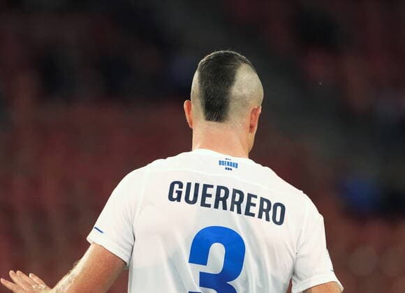 Photo Manuel Geisser 27 10 2022 football men season 2022 2023 UEFA Europa League FC Zuerich FK Bodoe Glimt image Adrian Guerrero with new hairstyle FC Zuerich action single image
