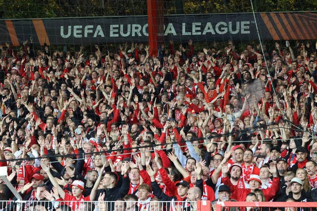 DEU, Europa League, 1 FC Union vs SC Braga, 27 10 2022, Stadion Alte Foersterei, Berlin, DEU, Europa League, 1 FC Union vs SC Braga, in picture 1 FC Union fans DFL regulations prohibit any use of Photographs as image sequences and or quasi video Foto Juergen Engler nordphoto GmbH JuergenxEngler nph00076