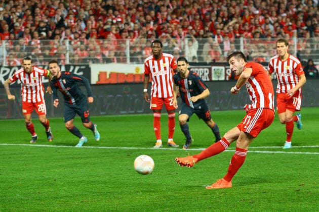 27 10 2022, xtgx, football UEFA Europa League, 1 FC Union Berlin Sporting Braga emspor, v l Robin Knoche Union Berlin, 31 shoots goal, goal scorer, scores the goal 1 0 DFL DFB REGULATES PROHIBIT ANY USE OF PHOTOGRAPHS as IMAGE SEQUENCES and or QUASI VIDEO Berlin