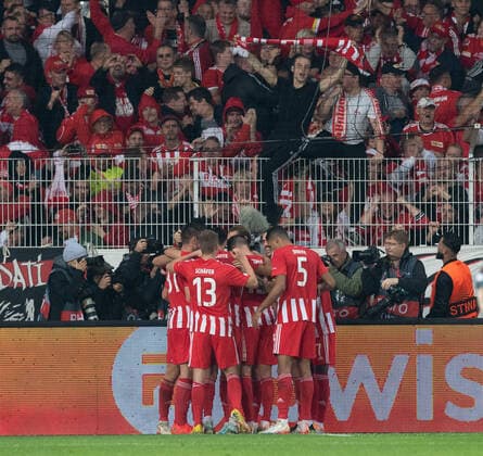 Football, Men, 2022 2023 season, Europa League group stage, Group D, Matchday 5 , 1 FC Union Berlin SC Braga, Union cheers after goal to 1 0 by Robin Knoche 1 FC Union Berlin , 27 10 2022, Copyright: xSebastianxRäppold MatthiasxKochx