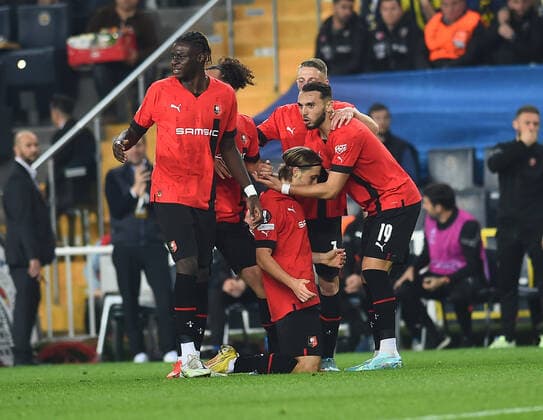 Amine Gouiri 19 of Stade Rennes celebrates after scoring the first goal of his team with teammates during the UEFA Europa League group B match between Fenerbahce and Stade Rennes at Ulker Sukru Saracoglu Stadium in Istanbul, Turkey on October 27, 2022. ( Photo by Seskimphoto ) 