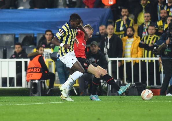 Bright Osayi Samuel (L) of Fenerbahce and of Stade Rennes during the UEFA Europa League group B match between Fenerbahce and Stade Rennes at Ulker Sukru Saracoglu Stadium in Istanbul, Turkey on October 27, 2022. ( Photo by Seskimphoto ) 